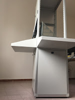 Zoccolo per rack con pedana antiribaltamento con ruote e protezioni para urti